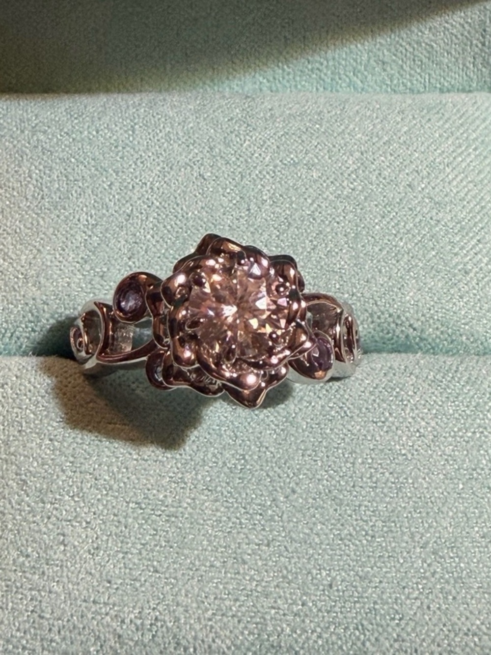 Moissanite and amethyst flower ring 925